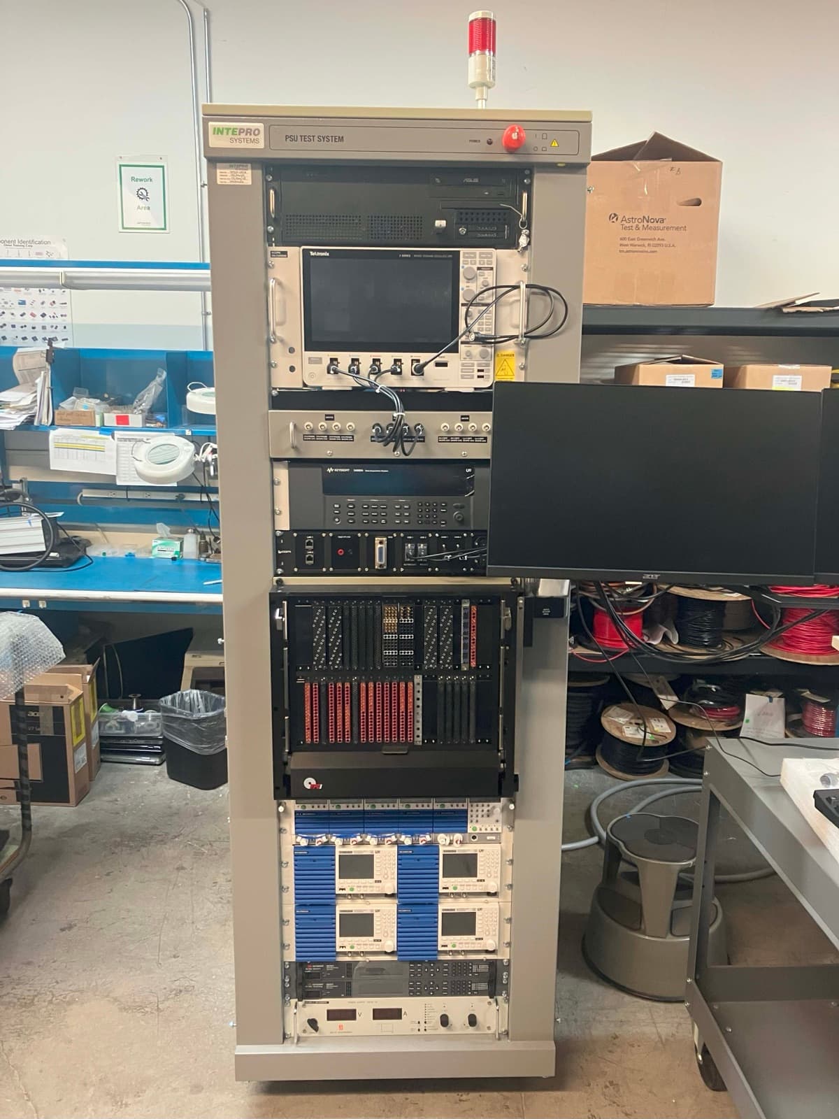 CTS4000 8-Channel Battery Cycler — product photograph